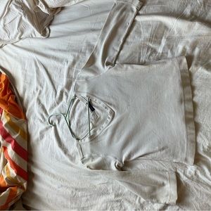 White 3/4 sleeve shirt